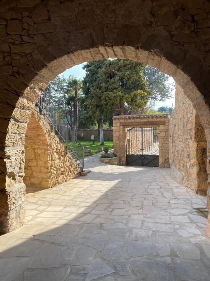 Готель Casa Llobera 1792 La Pobla de Cervoles Екстер'єр фото