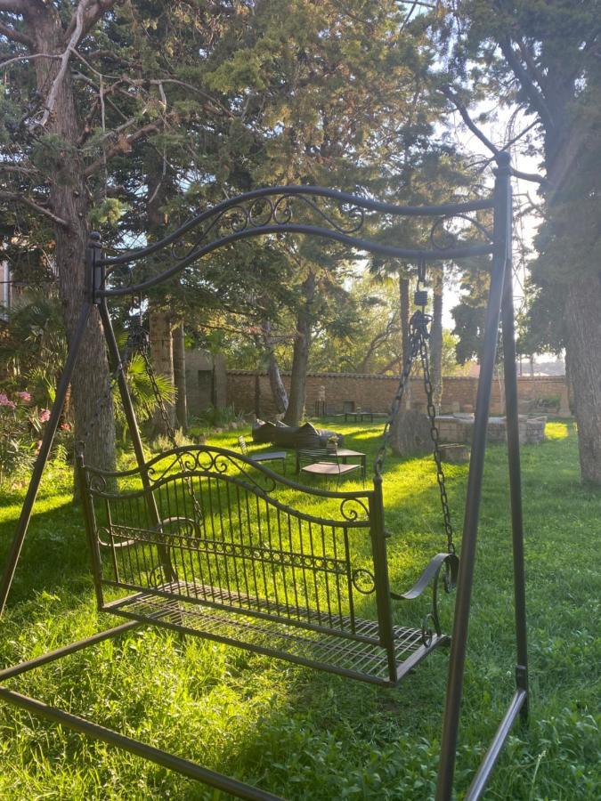 Готель Casa Llobera 1792 La Pobla de Cervoles Екстер'єр фото